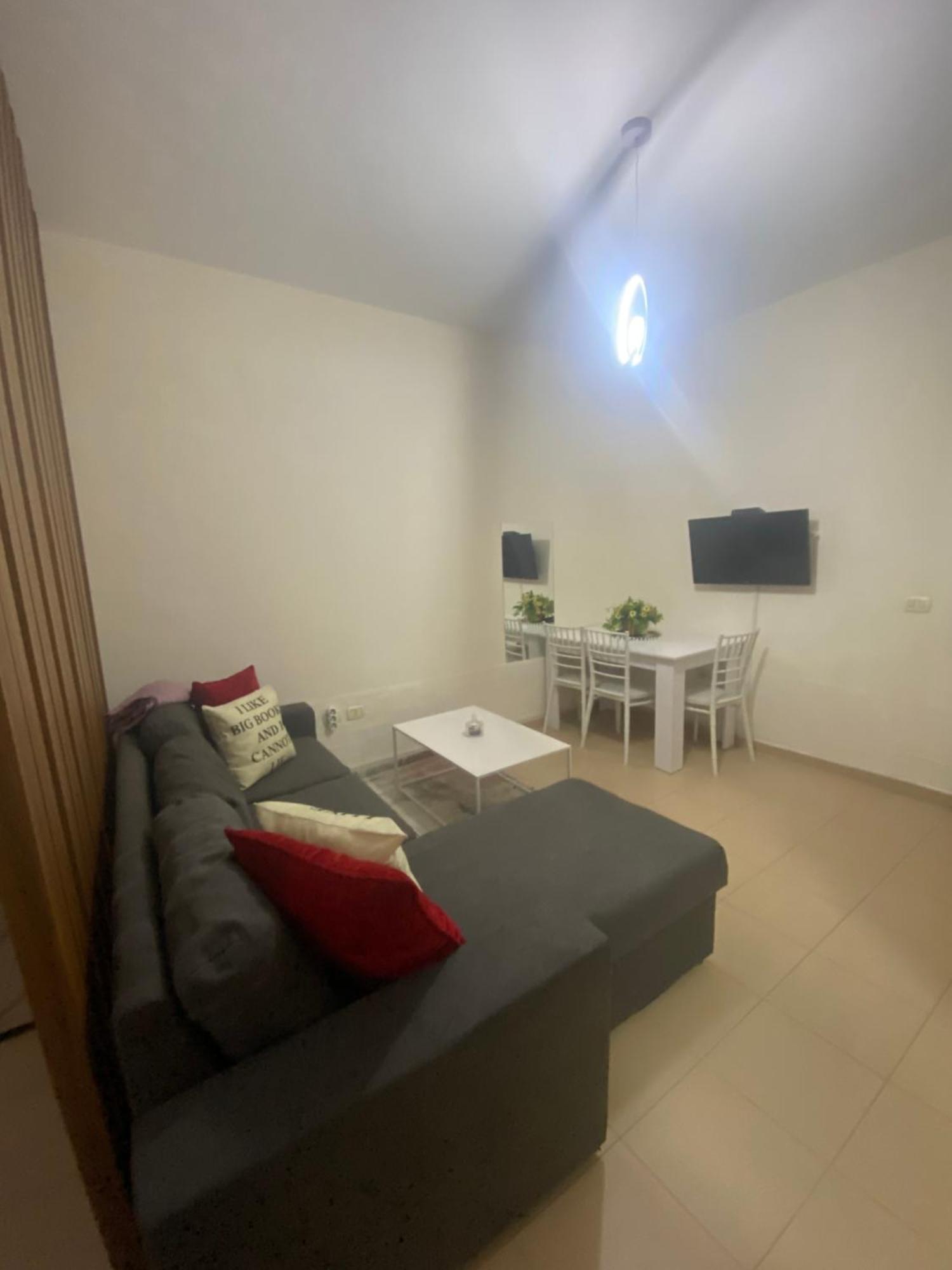 Chlo Apartment 4 Tirane Екстериор снимка